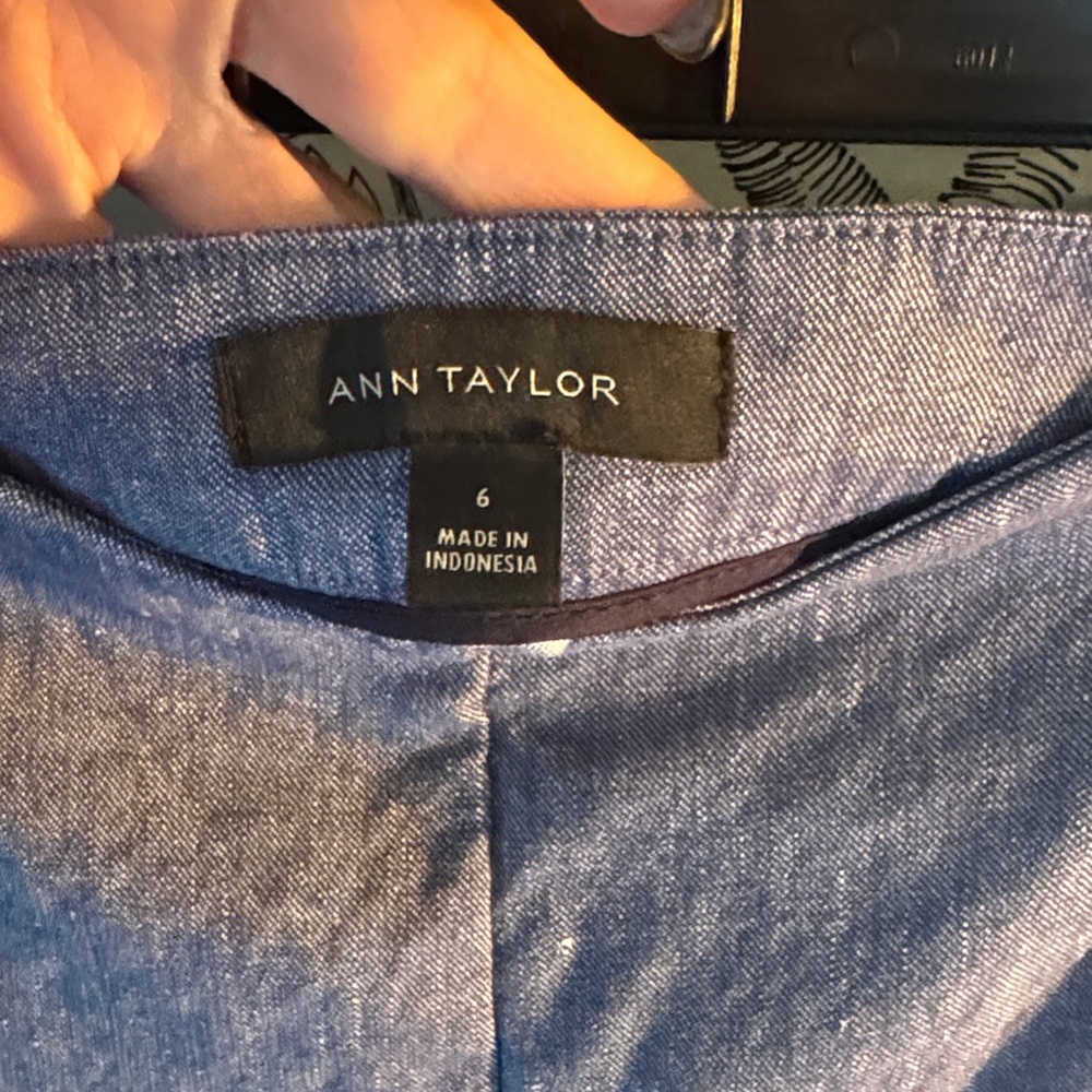 Ann Taylor Linen Shorts and Blazer Set - Picture 4 of 5